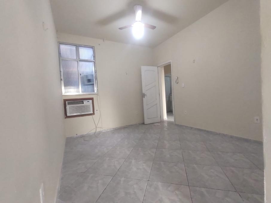 Casa de Condomínio para alugar com 4 quartos, 180m² - Foto 49