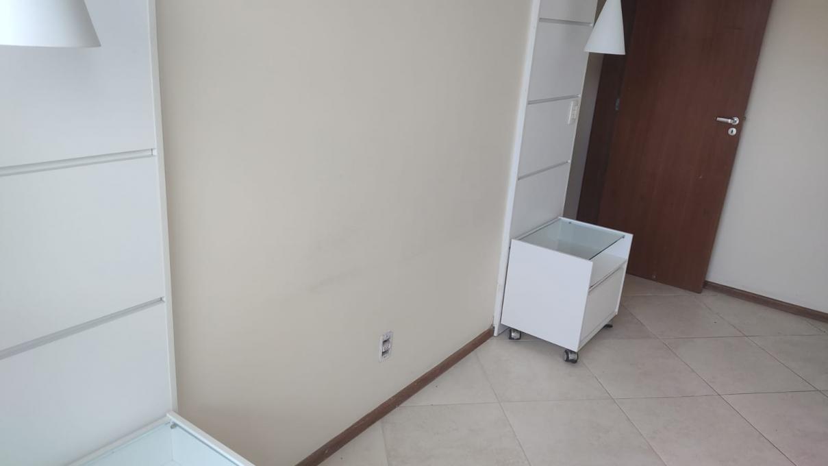 Apartamento para alugar com 3 quartos, 90m² - Foto 13