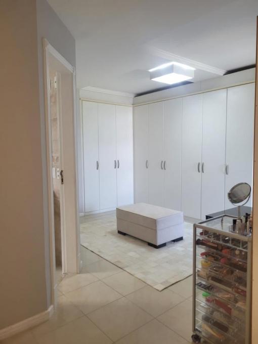 Casa à venda com 4 quartos, 300m² - Foto 53