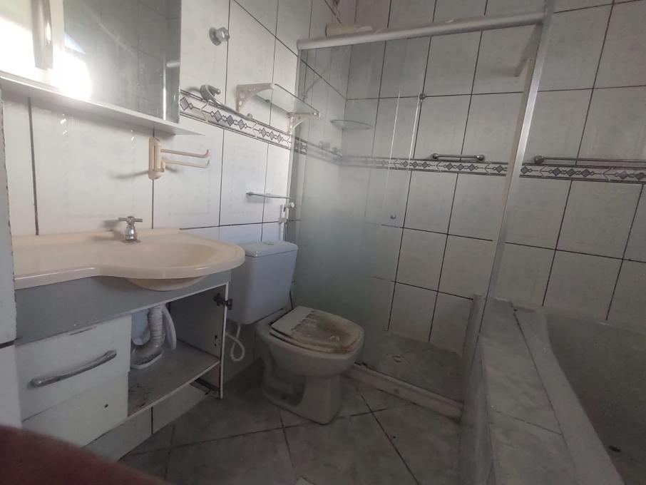 Casa de Condomínio para alugar com 4 quartos, 180m² - Foto 53