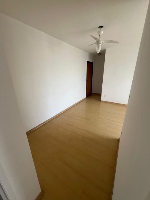 Apartamento para alugar com 2 quartos, 57m² - Foto 13